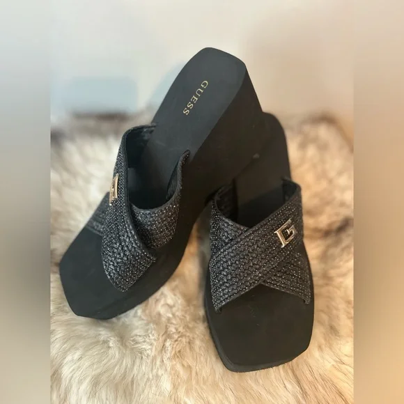 Guess Danvi platform sandal - Picture 6 of 14